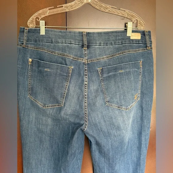 2 Pair Melissa McCarthy Seven7 Bootcut Jeans EUC Size 16W - Picture 14 of 15